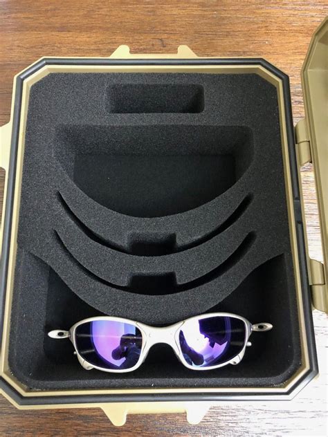 What Oakley Vaults Fit Which X